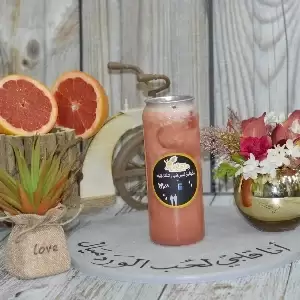 علبة عصير جريب فروت
