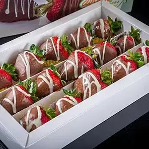 بوكس فراولة مع نوتيلا